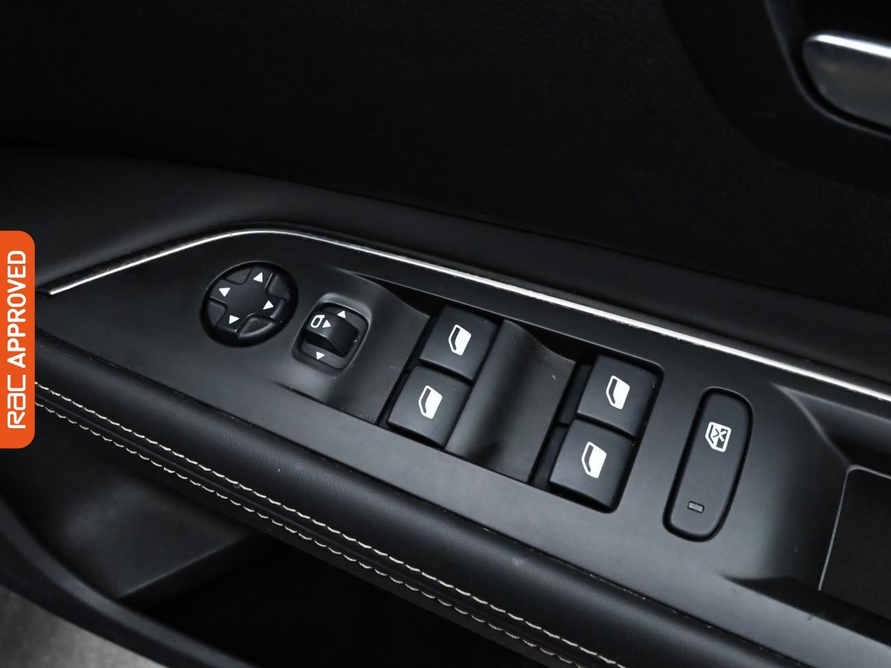 Used Peugeot 3008 2018 for sale - 76649222: Photo 25