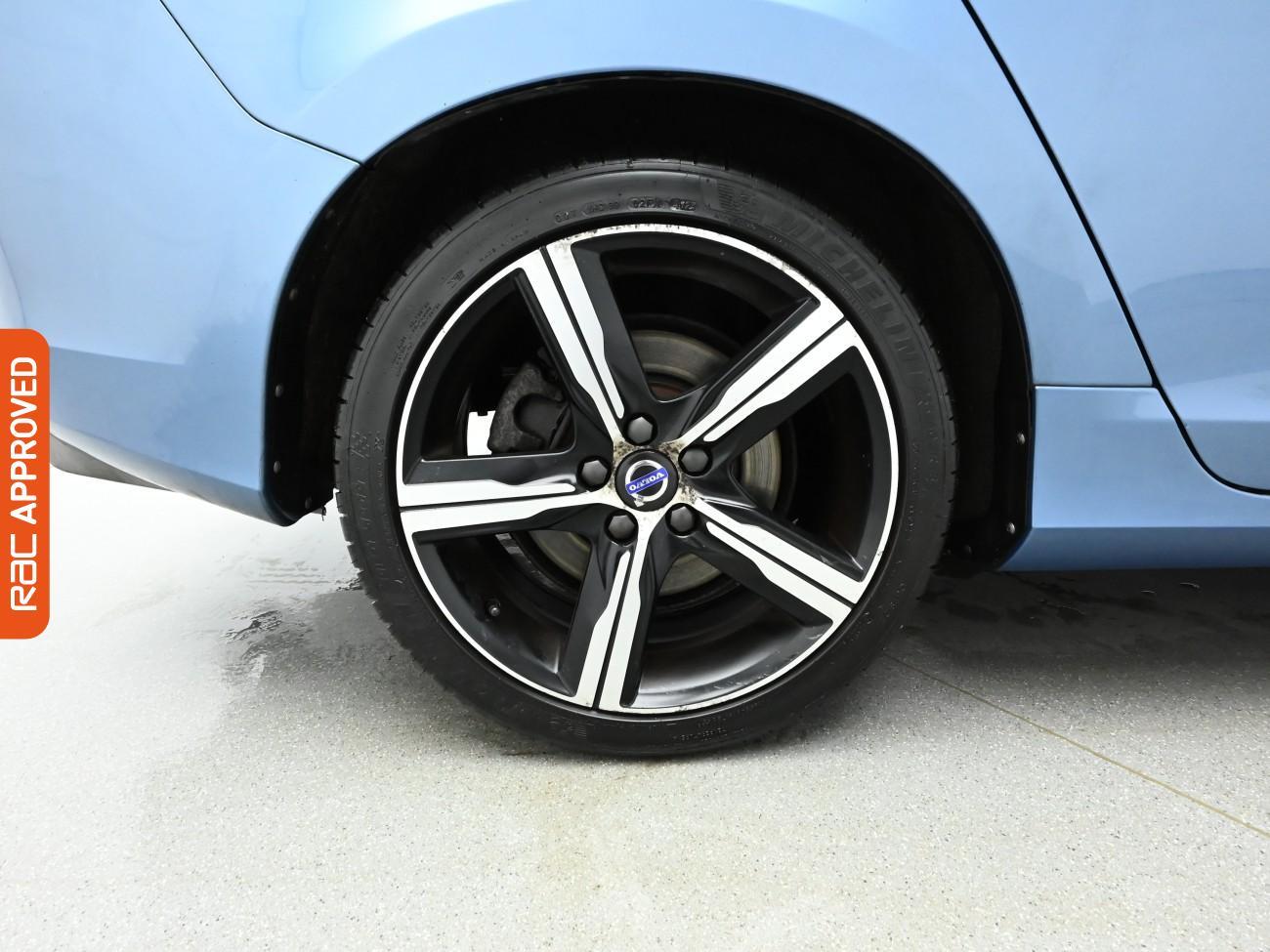 Used Volvo V60 2016 for sale - 76890197: Photo 14