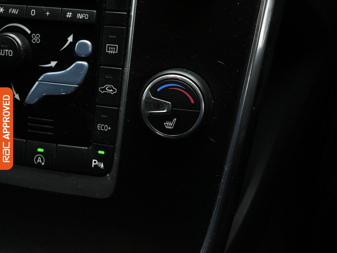 Used Volvo V60 2016 for sale - 76890197: Photo 17