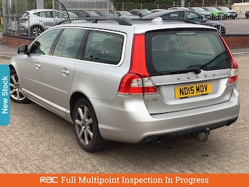 Used Volvo V70 2015 for sale - 76170274: Photo