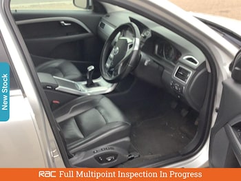 Used Volvo V70 2015 for sale - 76170274: Photo