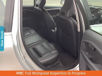 Used Volvo V70 2015 for sale - 76170274: Photo