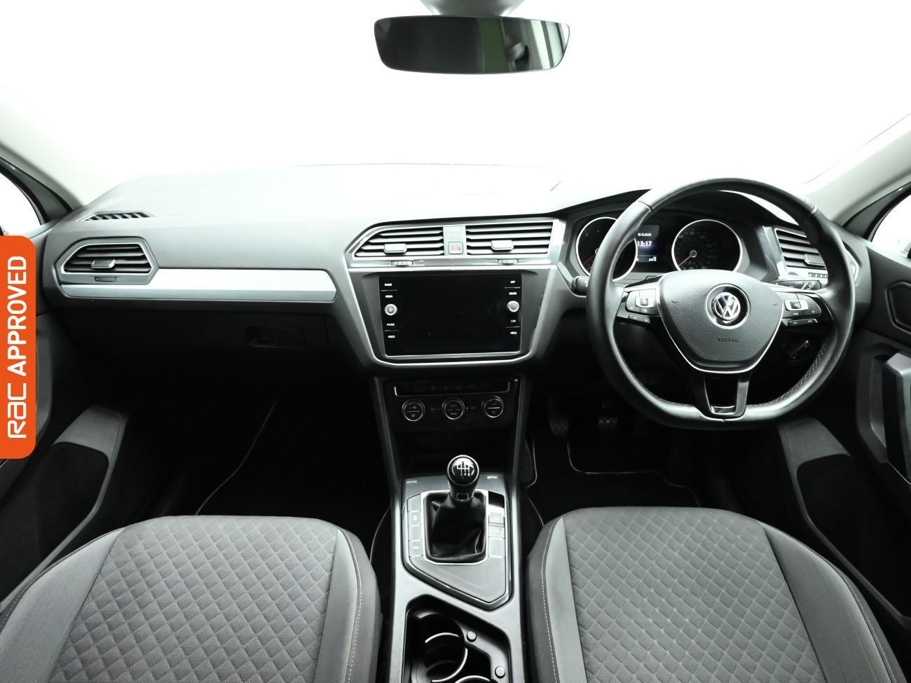 Used Volkswagen Tiguan 2019 for sale - 76711893: Photo 2