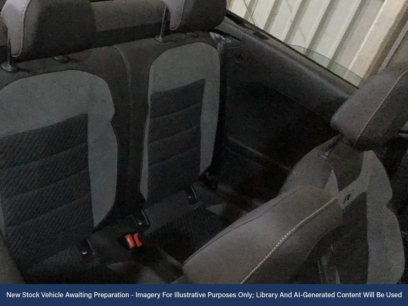 Used Volkswagen T-Roc 2021 for sale - 76697547: Photo 4