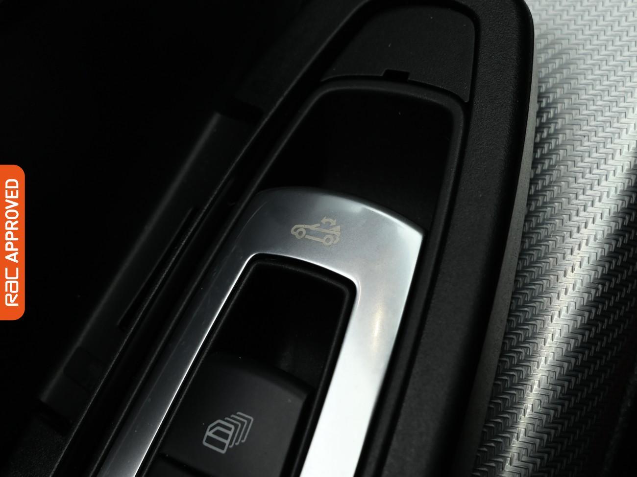 Used Mercedes-Benz SLC 2017 for sale - 77249552: Photo 23