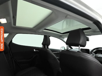 Used Ford Fiesta 2019 for sale - 76495410: Photo