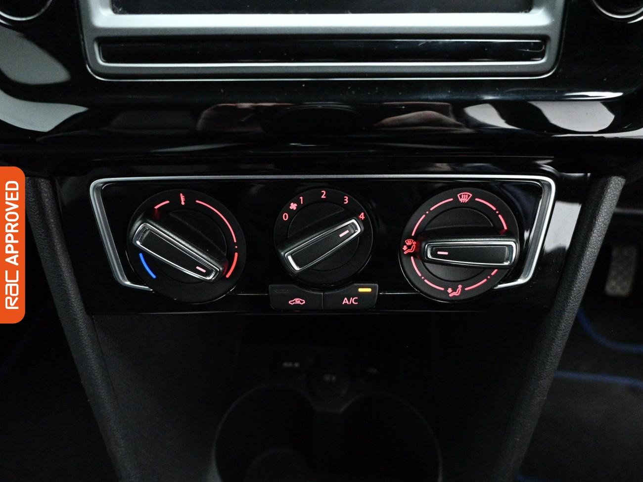 Used Volkswagen Polo 2016 for sale - 77834945: Photo 15