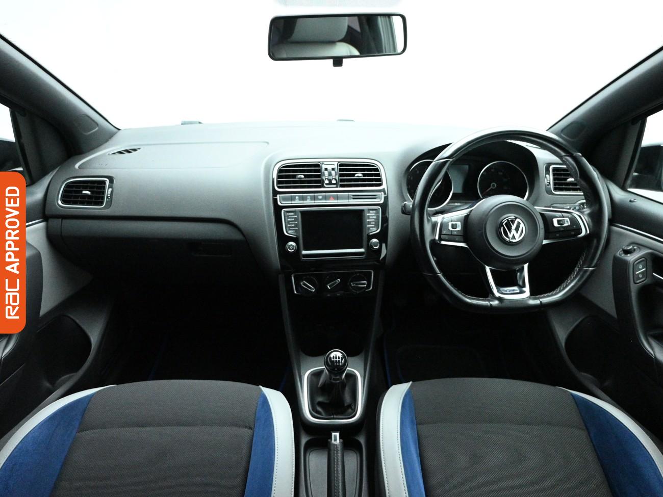 Used Volkswagen Polo 2016 for sale - 77834945: Photo 2