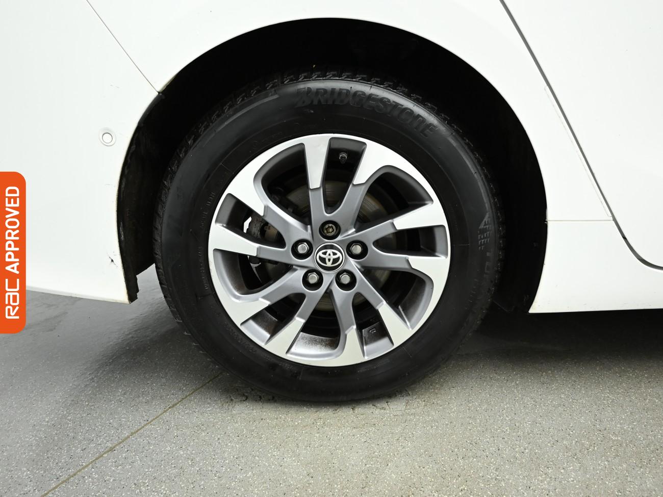 Used Toyota Prius 2018 for sale - 76789570: Photo 14