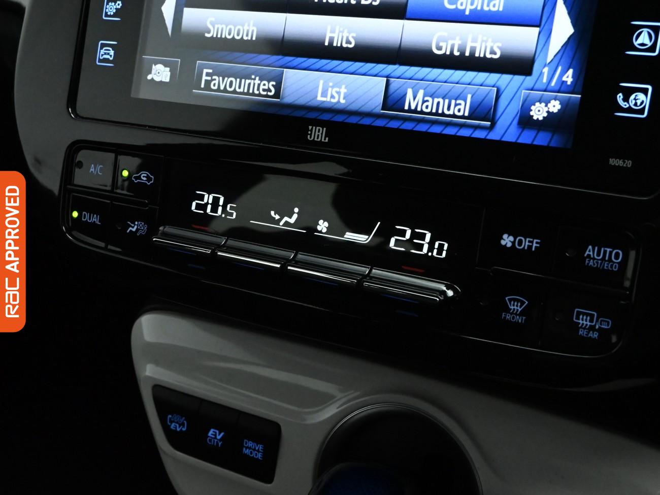 Used Toyota Prius 2018 for sale - 76789570: Photo 15