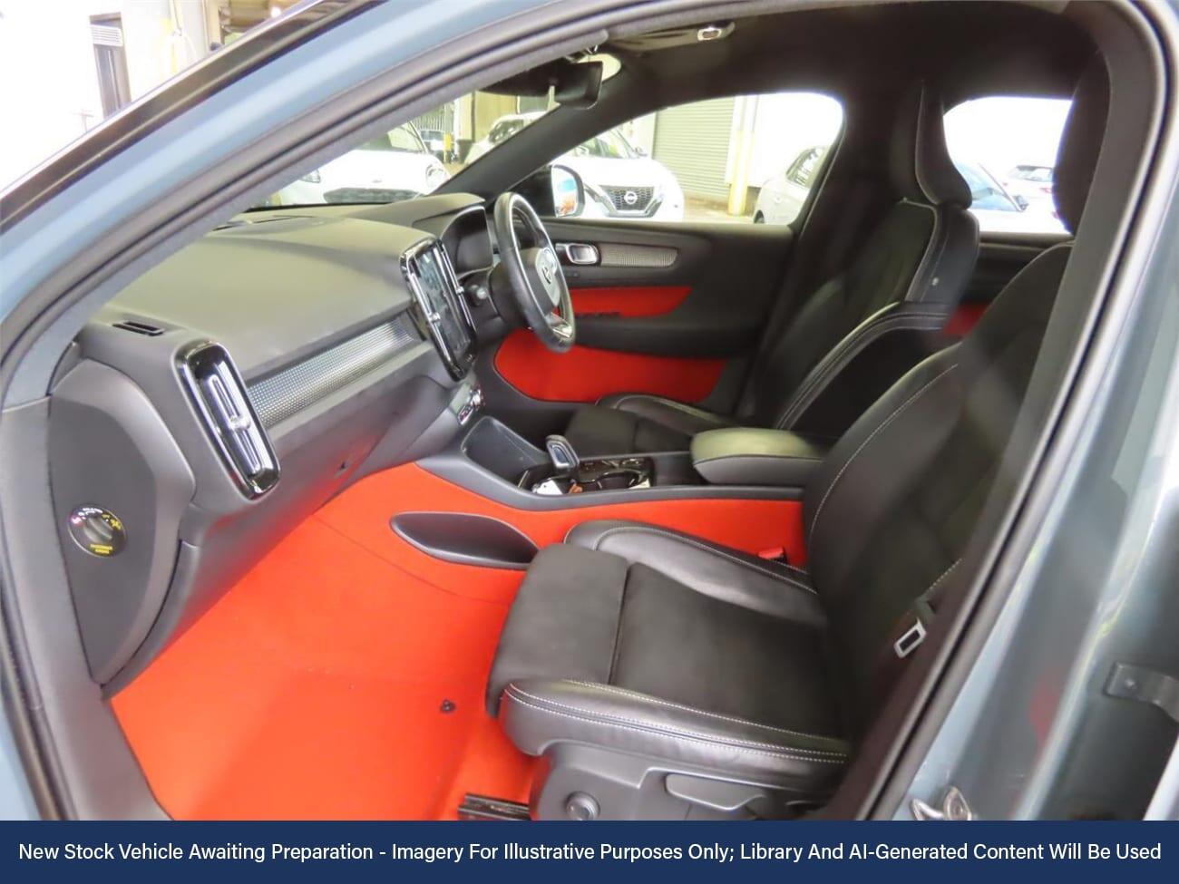 Used Volvo XC40 2020 for sale - 76481010: Photo 2