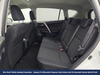 Used Toyota RAV4 2017 for sale - 79136599: Photo