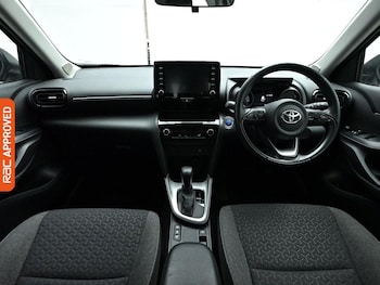 Used Toyota Yaris Cross 2023 for sale - 78673704: Photo