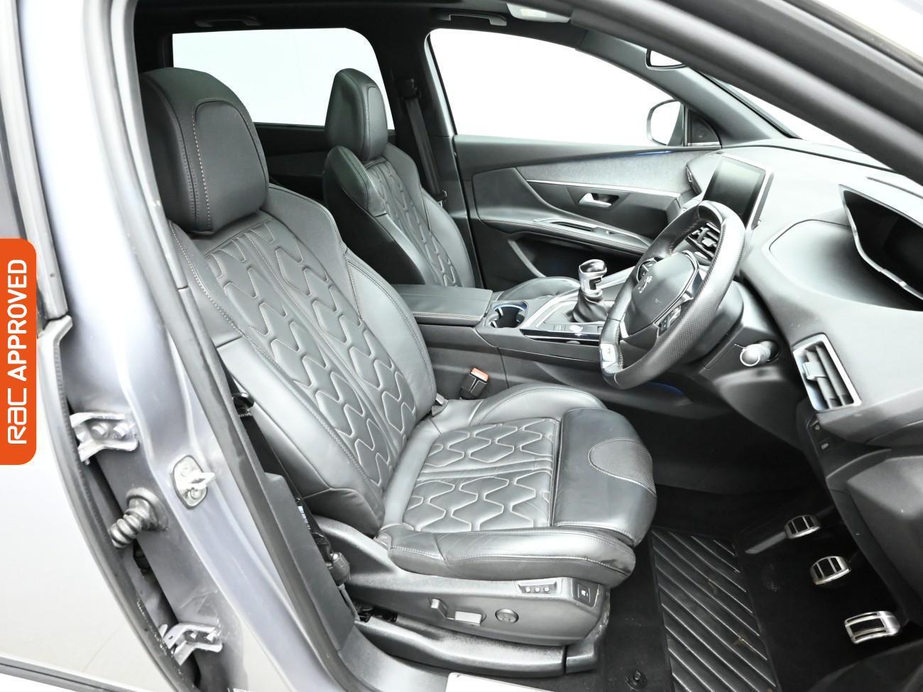 Used Peugeot 5008 2017 for sale - 77878901: Photo 12