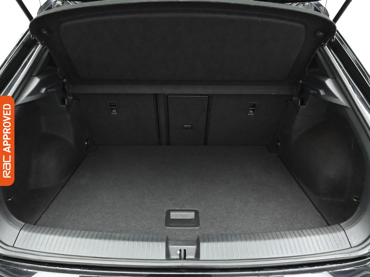 Used Volkswagen T-Roc 2023 for sale - 77286963: Photo 28