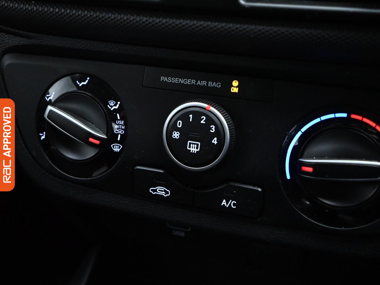 Used Hyundai i10 2022 for sale - 76310998: Photo 15