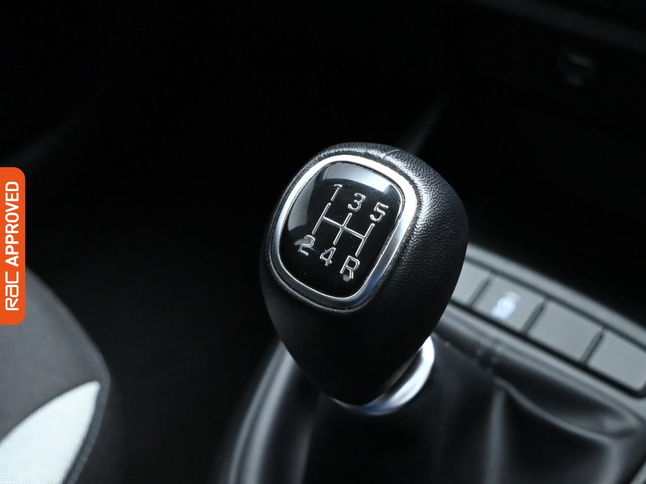 Used Hyundai i10 2022 for sale - 76310998: Photo 17
