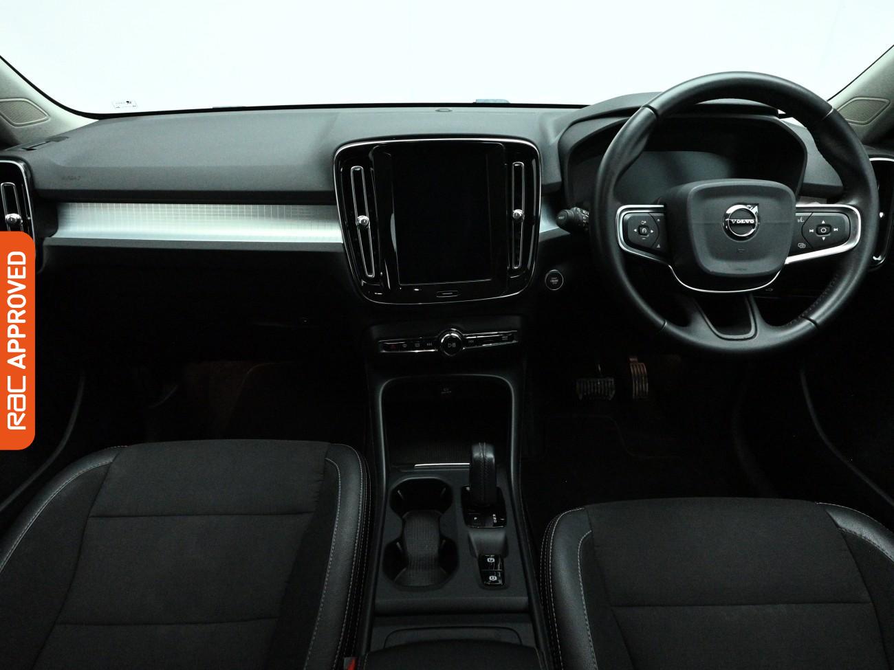 Used Volvo XC40 2020 for sale - 77872549: Photo 2