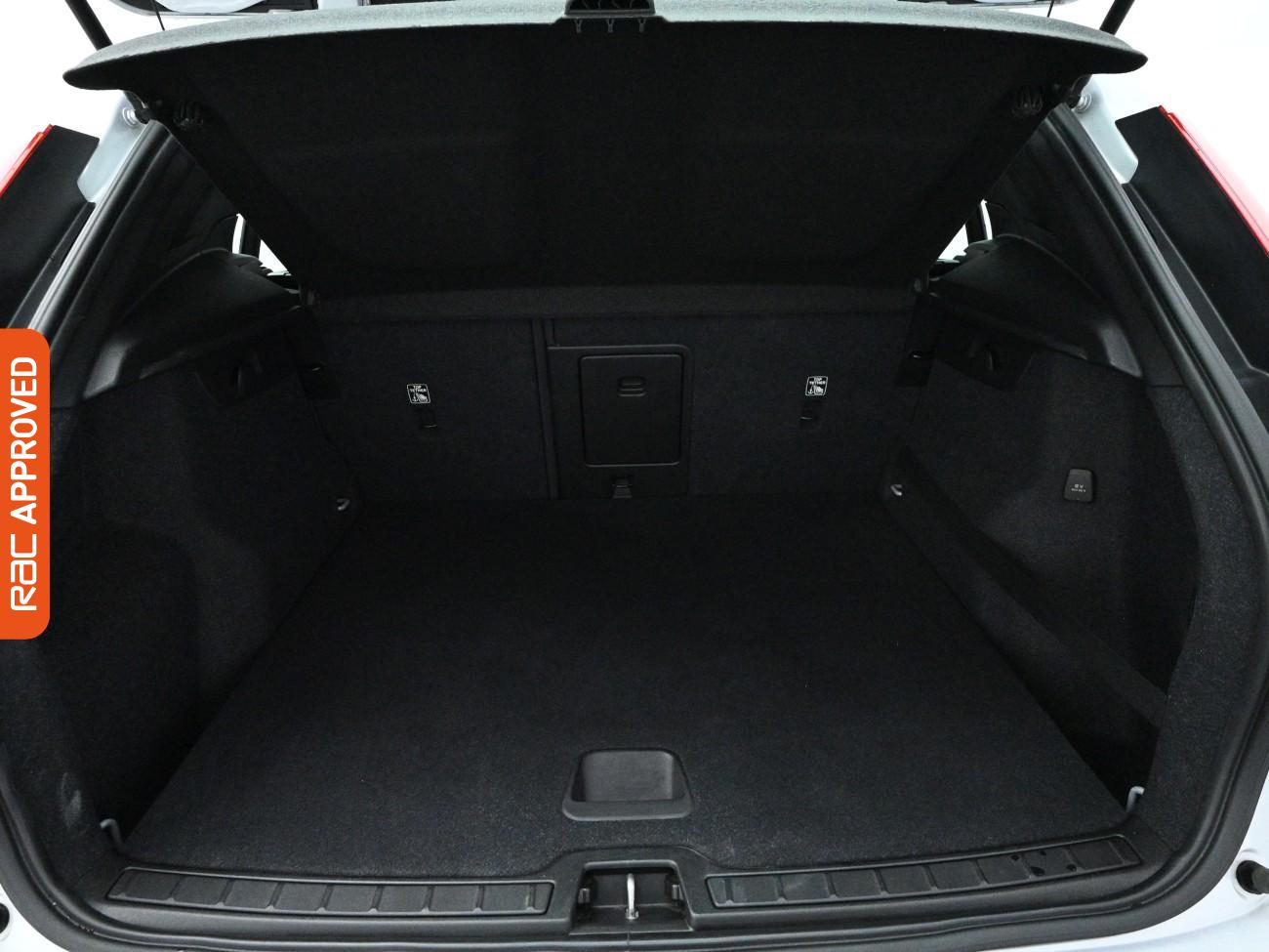 Used Volvo XC40 2020 for sale - 77872549: Photo 24