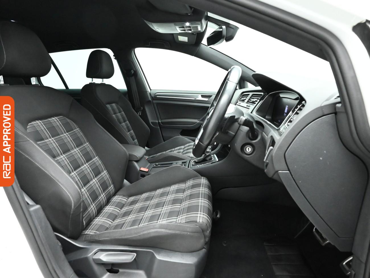 Used Volkswagen Golf 2017 for sale - 77555604: Photo 12