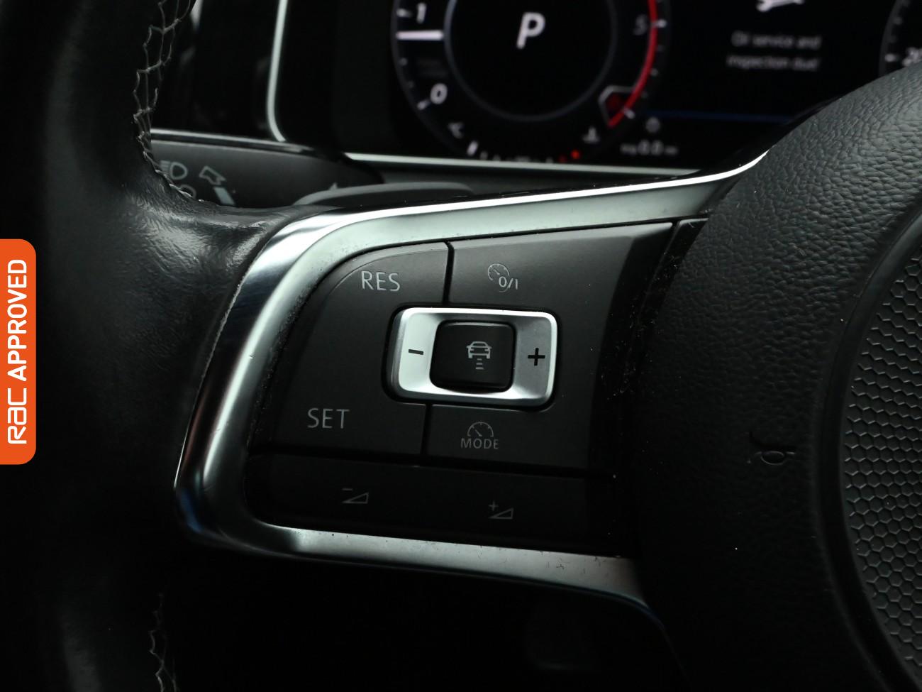 Used Volkswagen Golf 2017 for sale - 77555604: Photo 26