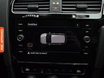 Used Volkswagen Golf 2017 for sale - 77555604: Photo