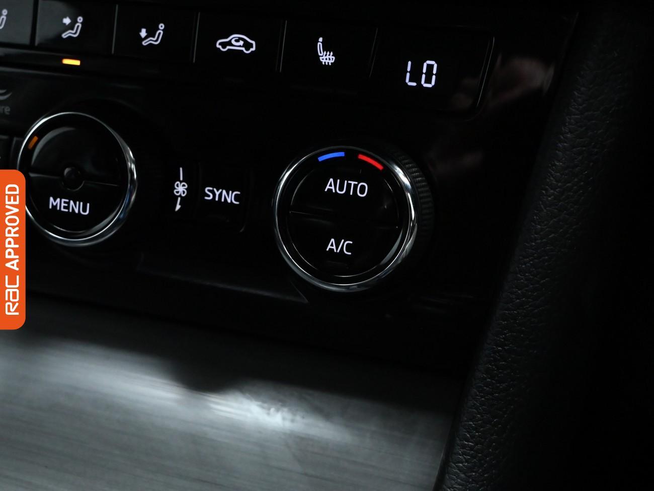 Used Skoda Superb 2020 for sale - 76065232: Photo 18