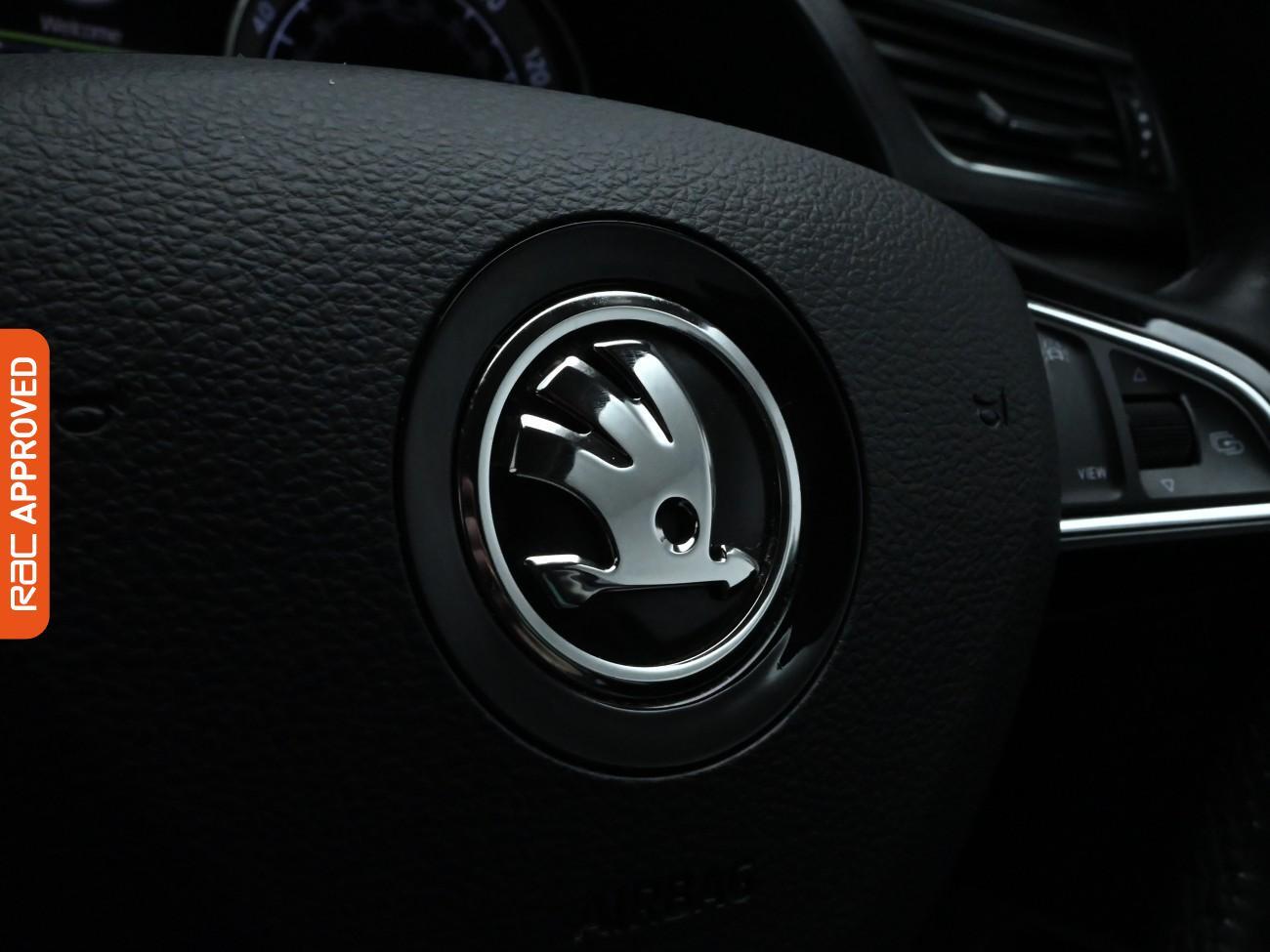 Used Skoda Superb 2020 for sale - 76065232: Photo 25