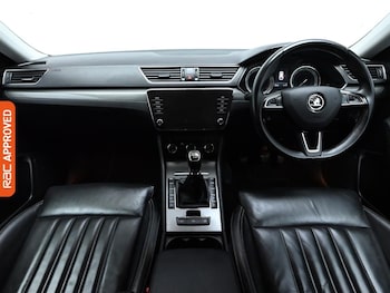 Used Skoda Superb 2020 for sale - 76065232: Photo