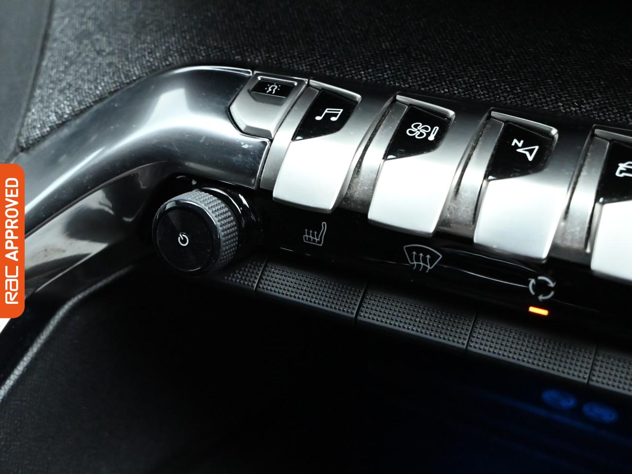 Used Peugeot 3008 2017 for sale - 76035459: Photo 16