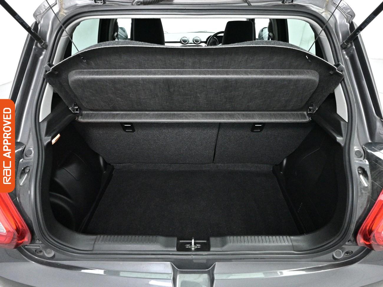 Used Suzuki Swift 2020 for sale - 77963257: Photo 13