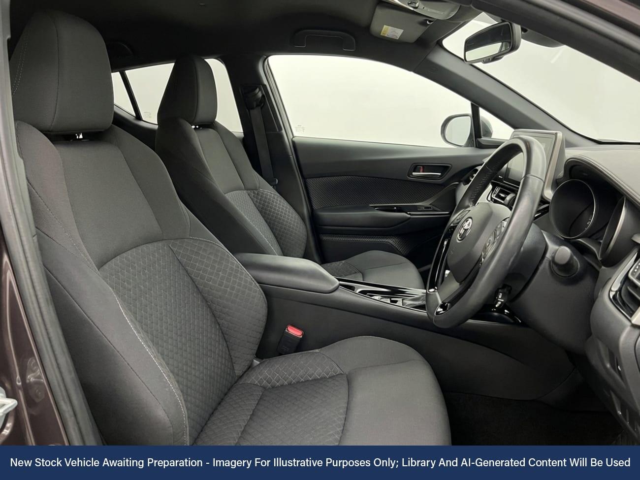 Used Toyota C-HR 2023 for sale - 77158846: Photo 3