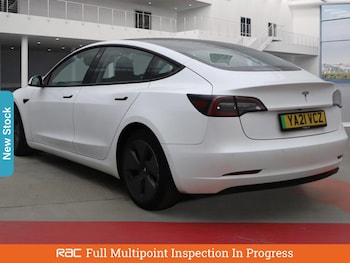 Used Tesla Model 3 2021 for sale - 76156438: Photo 2