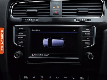 Used Volkswagen Golf 2017 for sale - 77340813: Photo