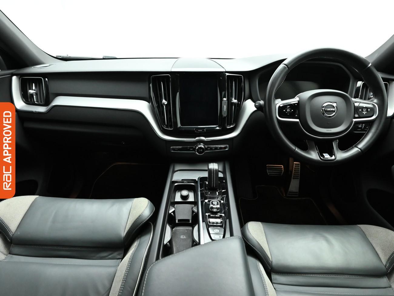Used Volvo XC60 2020 for sale - 77249531: Photo 2