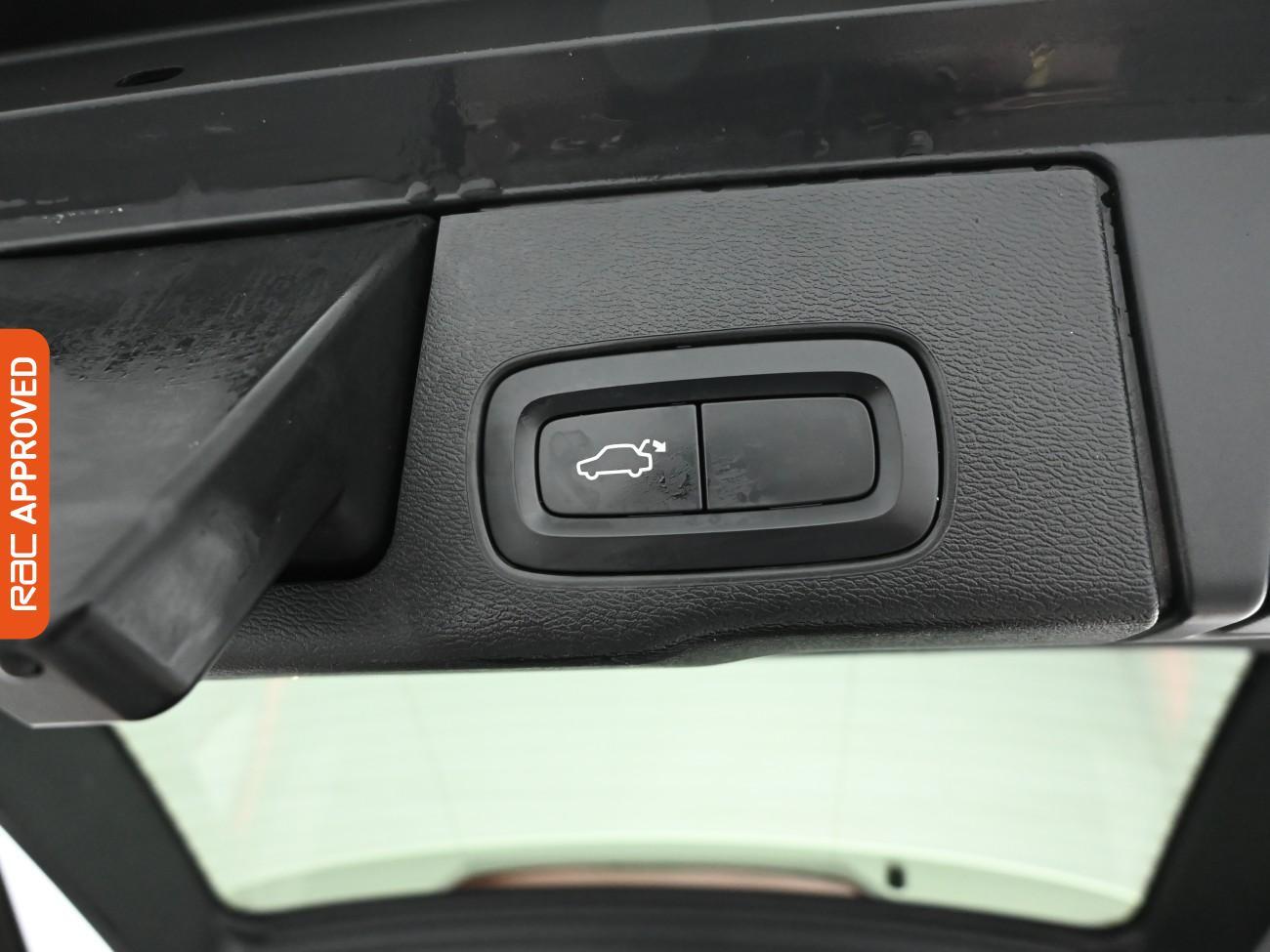 Used Volvo XC60 2020 for sale - 77249531: Photo 30