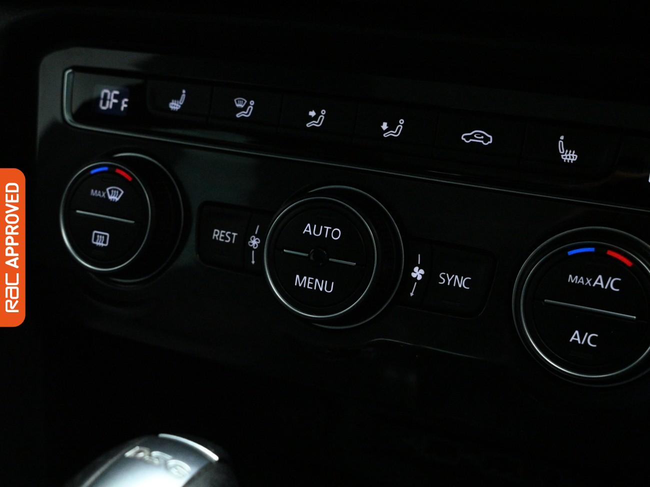 Used Volkswagen Tiguan 2019 for sale - 77872526: Photo 14