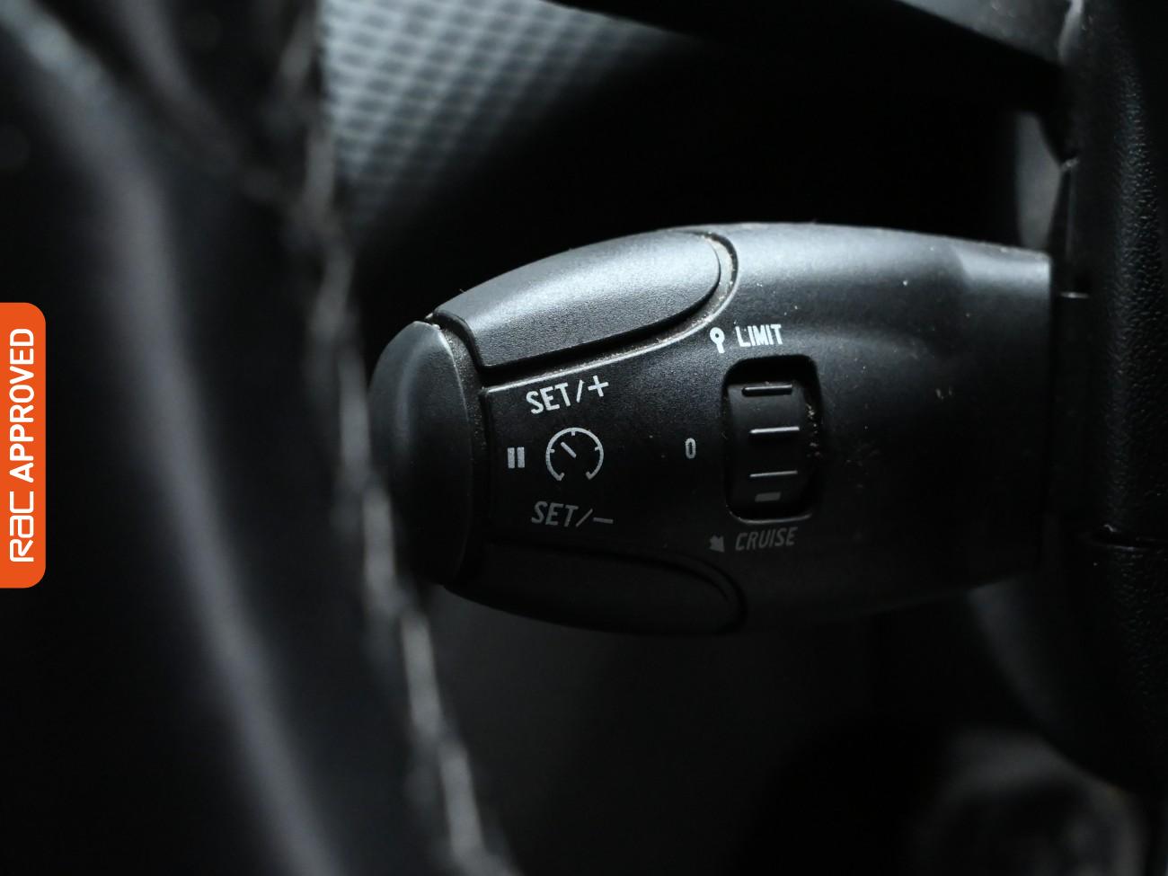 Used Peugeot 2008 2016 for sale - 76264031: Photo 23