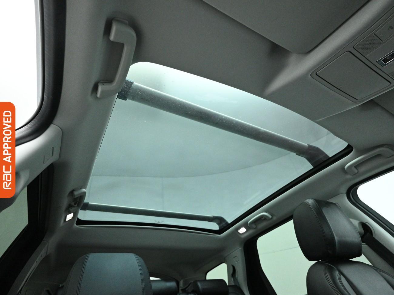 Used Land Rover Discovery Sport 2016 for sale - 77742197: Photo 3