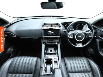 Used Jaguar F-Pace 2020 for sale - 75390882: Photo