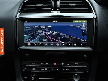 Used Jaguar F-Pace 2020 for sale - 75390882: Photo