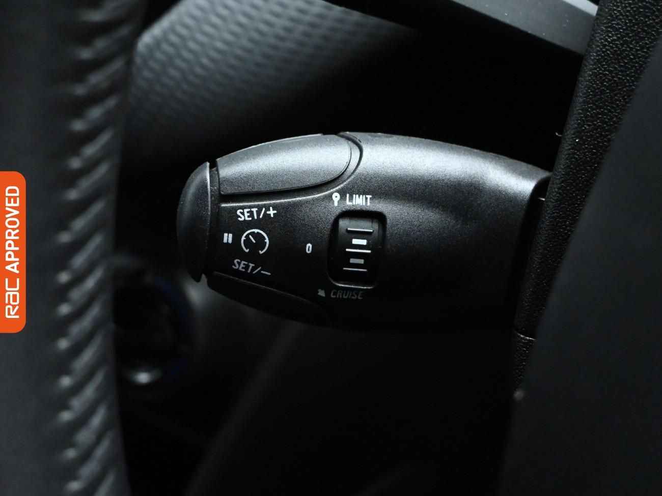 Used Peugeot 2008 2018 for sale - 76311117: Photo 18