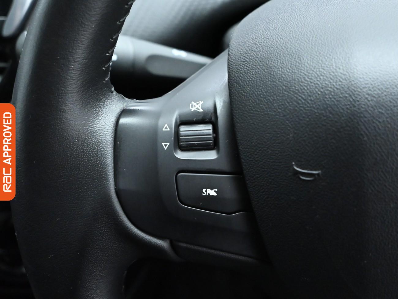 Used Peugeot 2008 2018 for sale - 76311117: Photo 19
