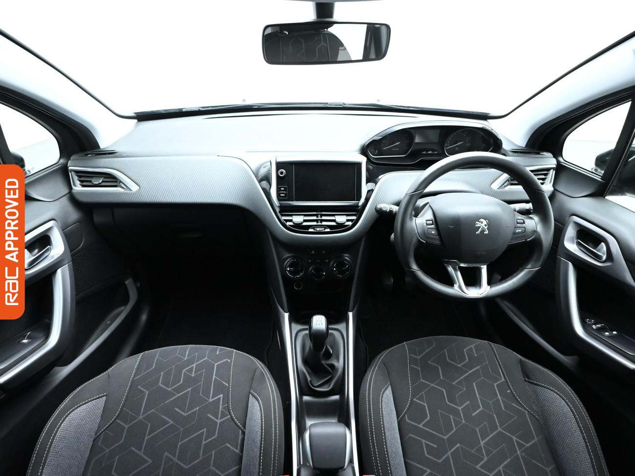Used Peugeot 2008 2018 for sale - 76311117: Photo 2