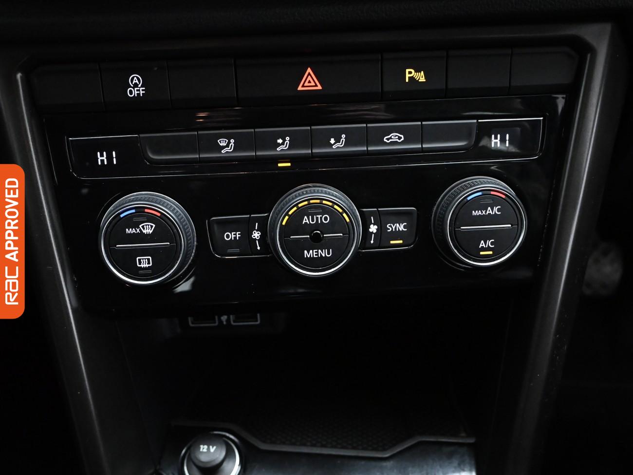 Used Volkswagen T-Roc 2019 for sale - 76156476: Photo 17