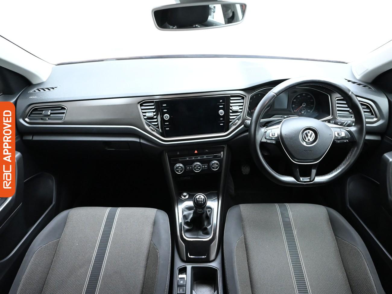 Used Volkswagen T-Roc 2019 for sale - 76156476: Photo 2