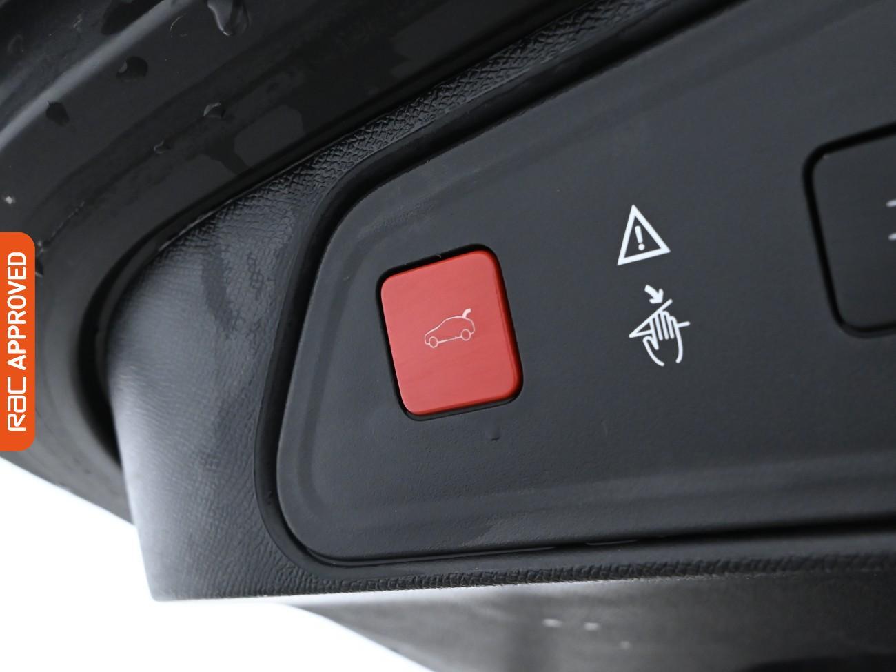 Used Peugeot 3008 2018 for sale - 77879149: Photo 28