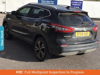 Used Nissan Qashqai 2018 for sale - 76113702: Photo 2