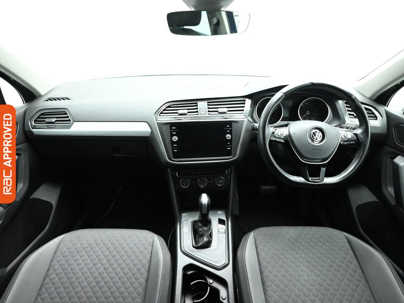 Used Volkswagen Tiguan 2020 for sale - 76611945: Photo 2