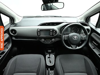 Used Toyota Yaris 2020 for sale - 79198035: Photo